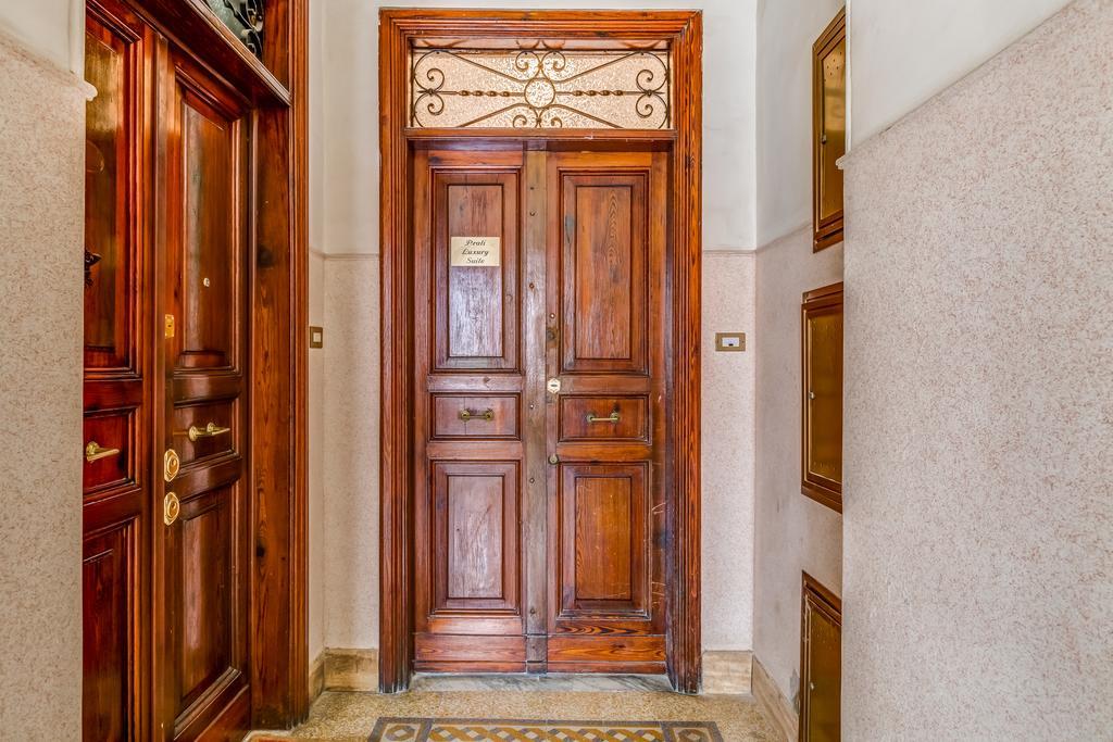 Prati Luxury Suites Рим Екстериор снимка