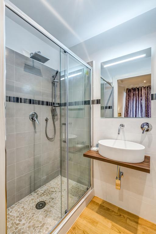 Prati Luxury Suites Рим Стая снимка