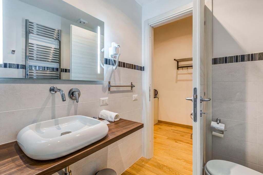 Prati Luxury Suites Рим Стая снимка