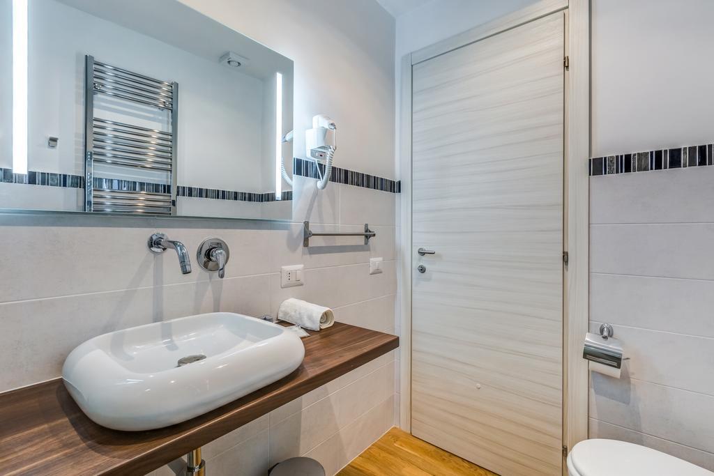 Prati Luxury Suites Рим Стая снимка