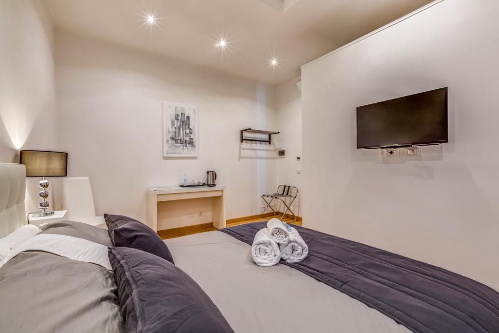 Prati Luxury Suites Рим Стая снимка