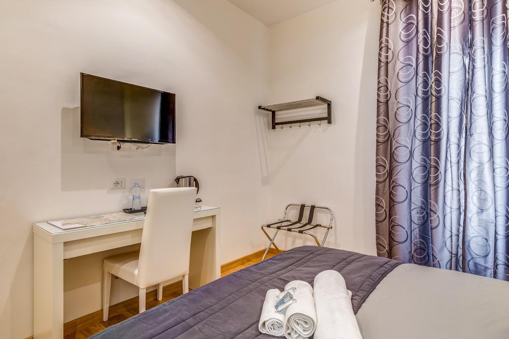 Prati Luxury Suites Рим Стая снимка